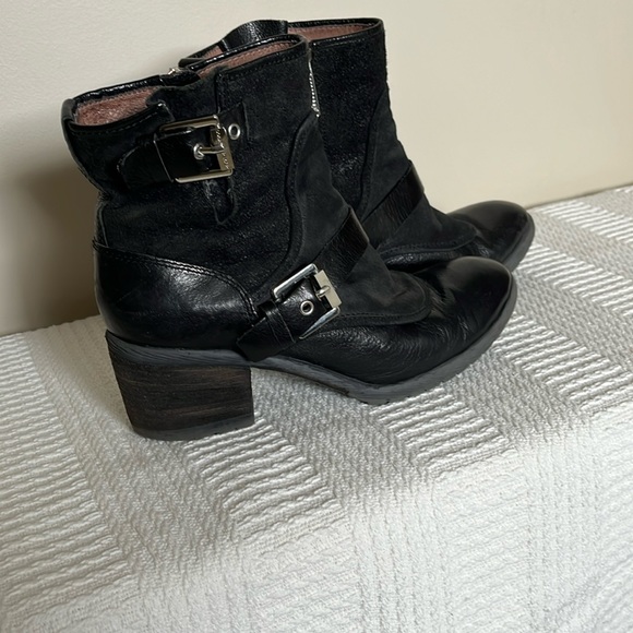 Donald J. Pliner leather ankle boots - Picture 2 of 16